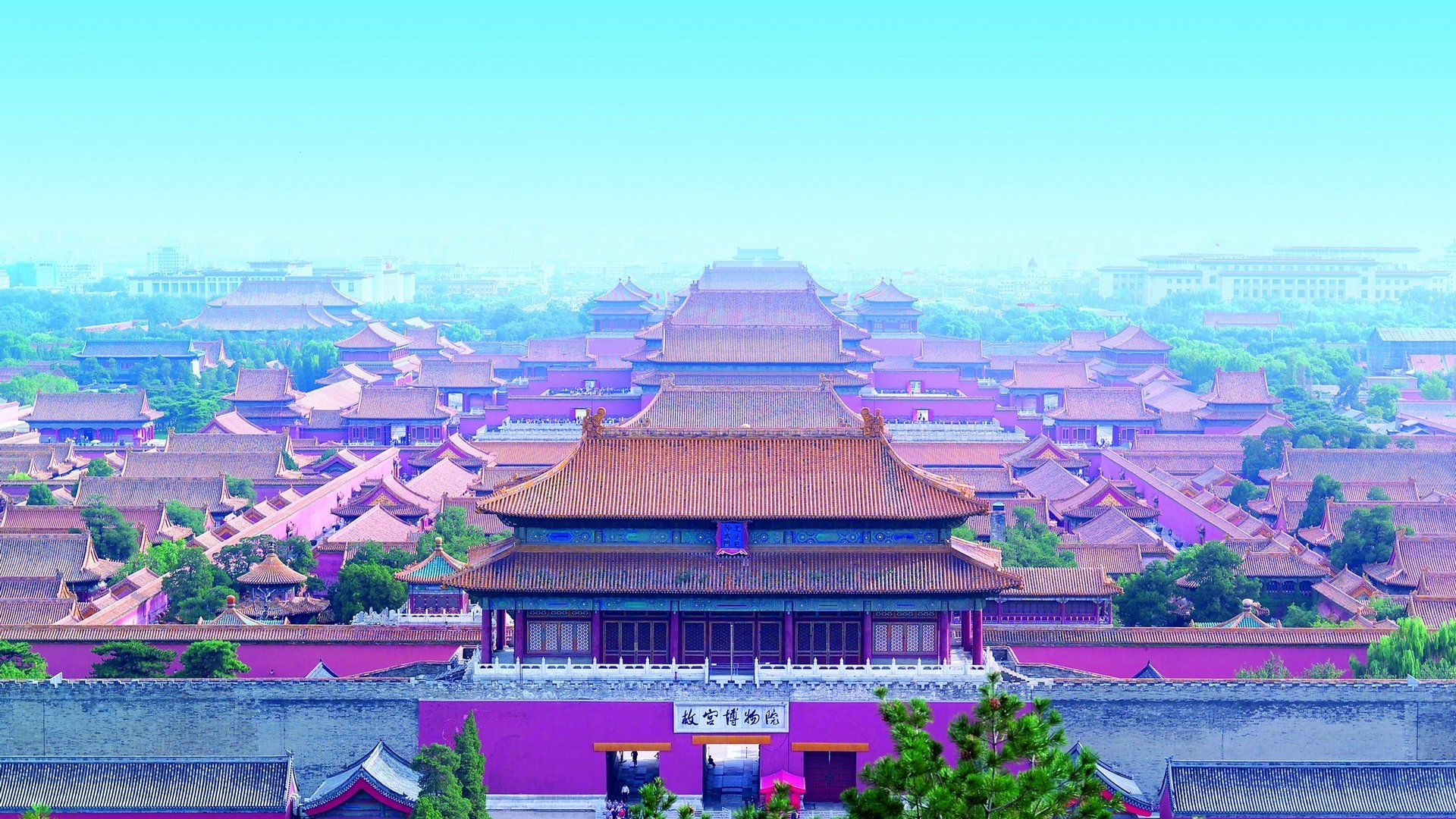 故宫是我国明清皇帝所居住的宫殿,旧称紫禁城,于明成祖永乐四年开始