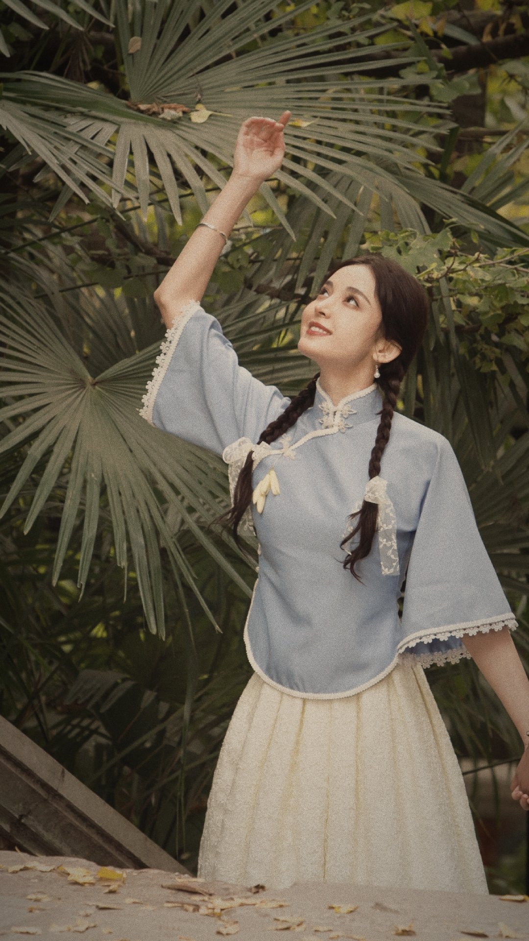 女星换上民国学生装,女神娜扎都没有这位女星美