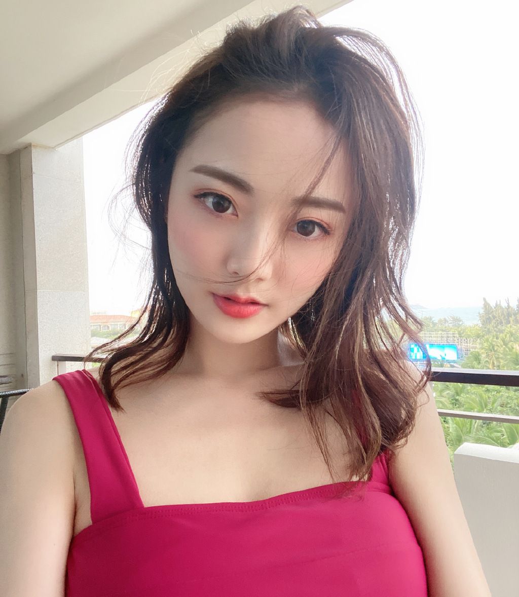 香港小姐王卓淇迷人可爱写真美照