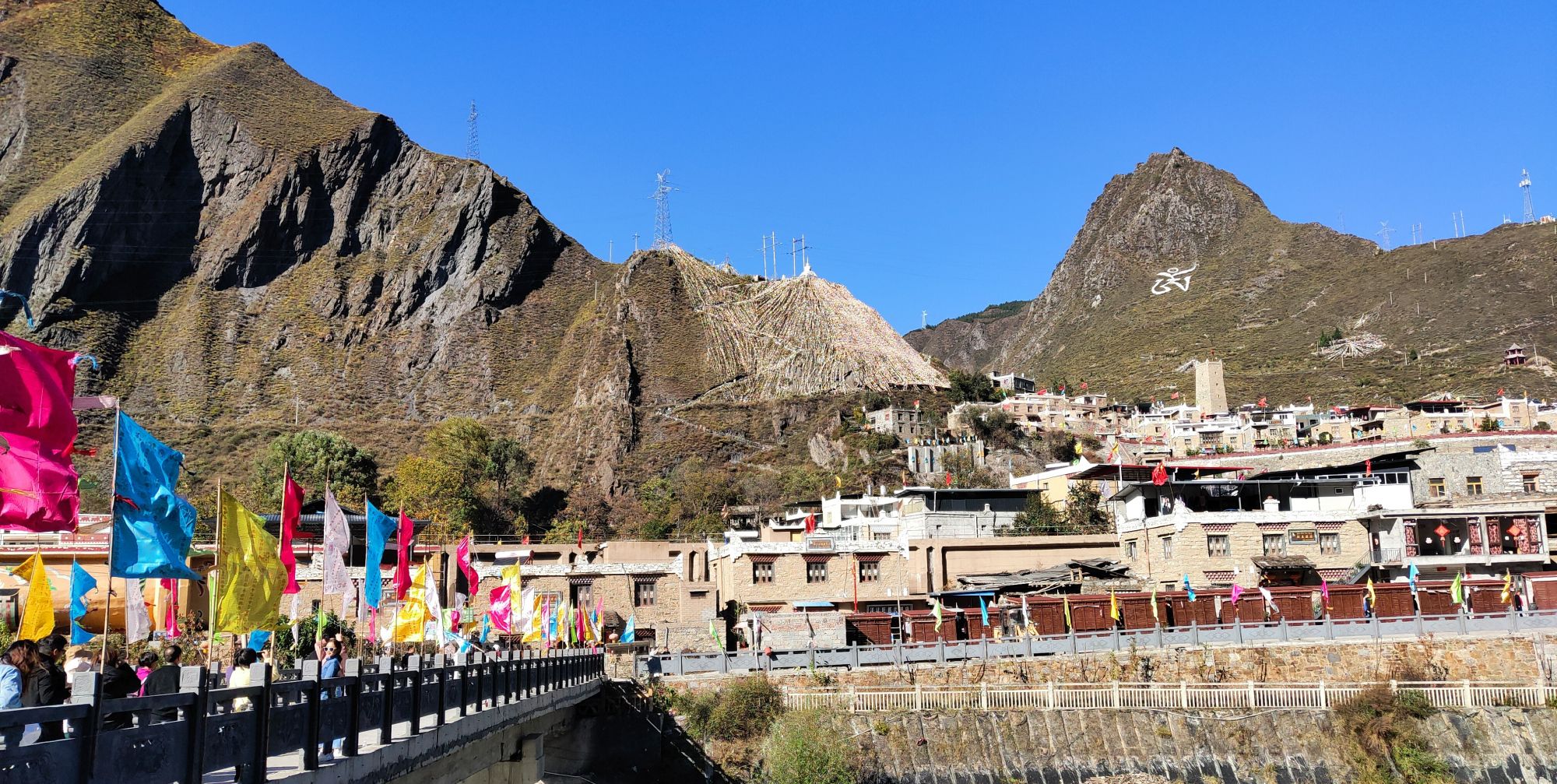 阿坝甘堡藏寨,免费4a景区,探秘嘉绒藏族!_高清图集_新浪网