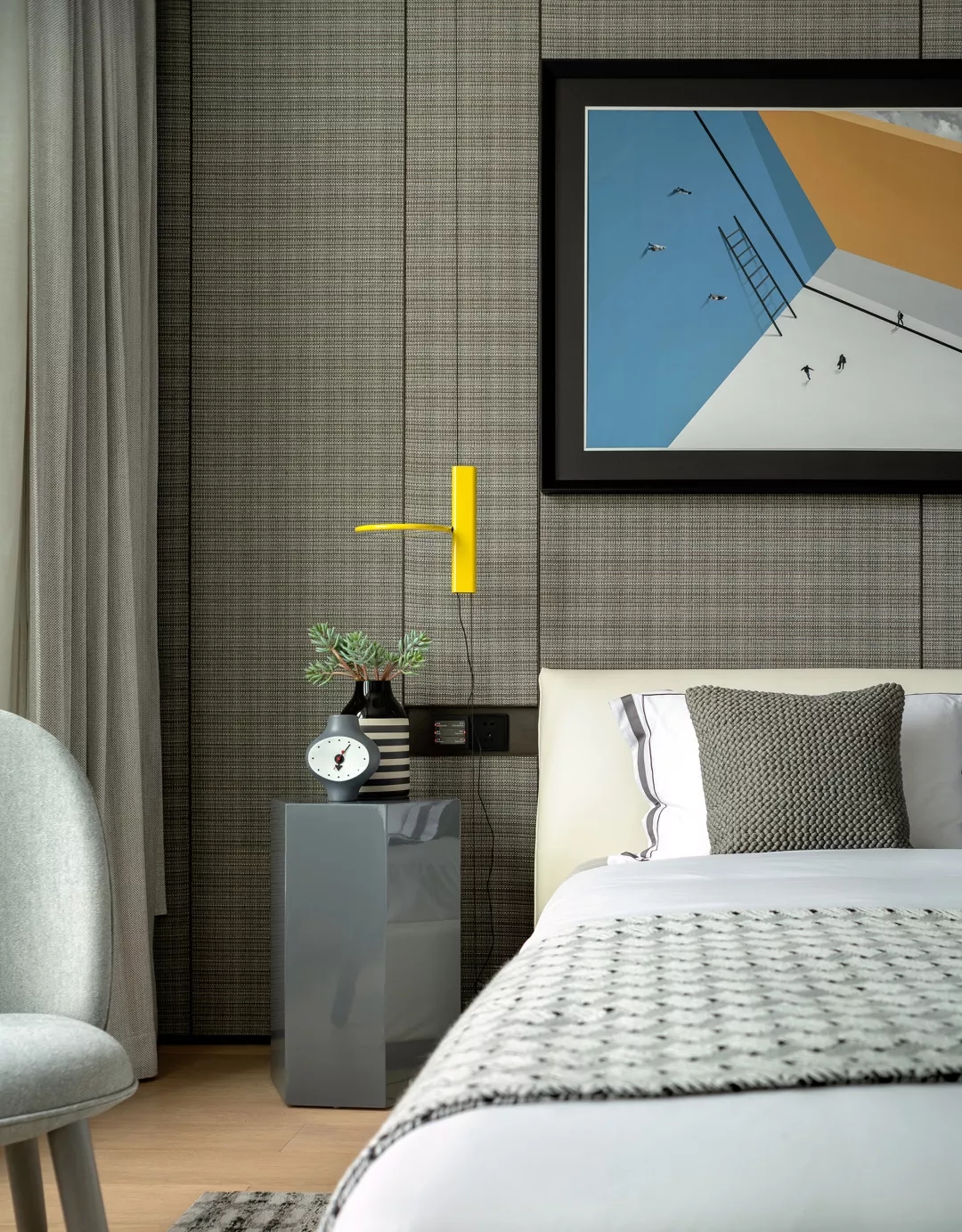 装修公司案例｜极简风设计师操刀的高端豪宅，奢华外表展优雅内涵