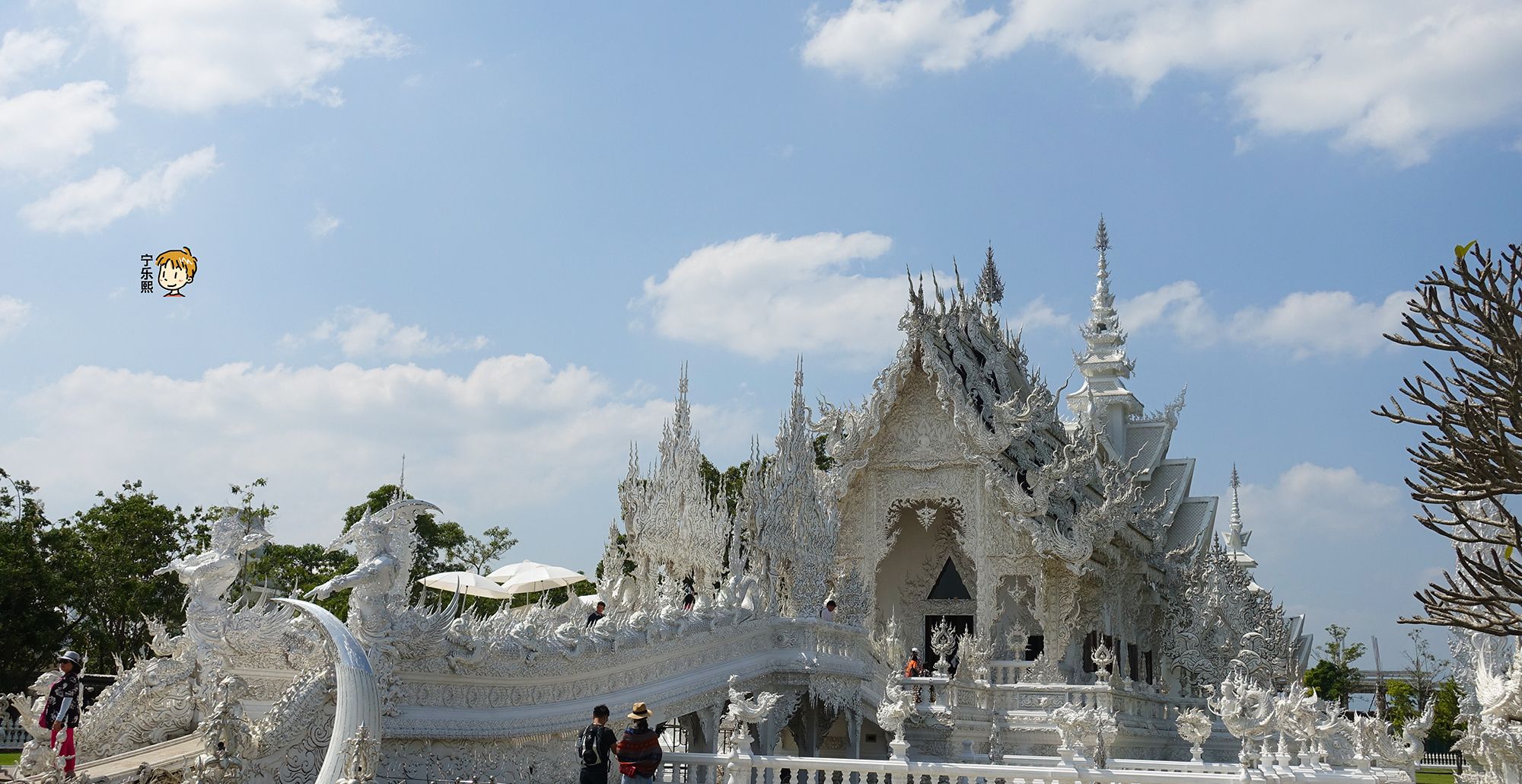 泰国清莱灵光寺,宛如天堂的一座佛教寺庙