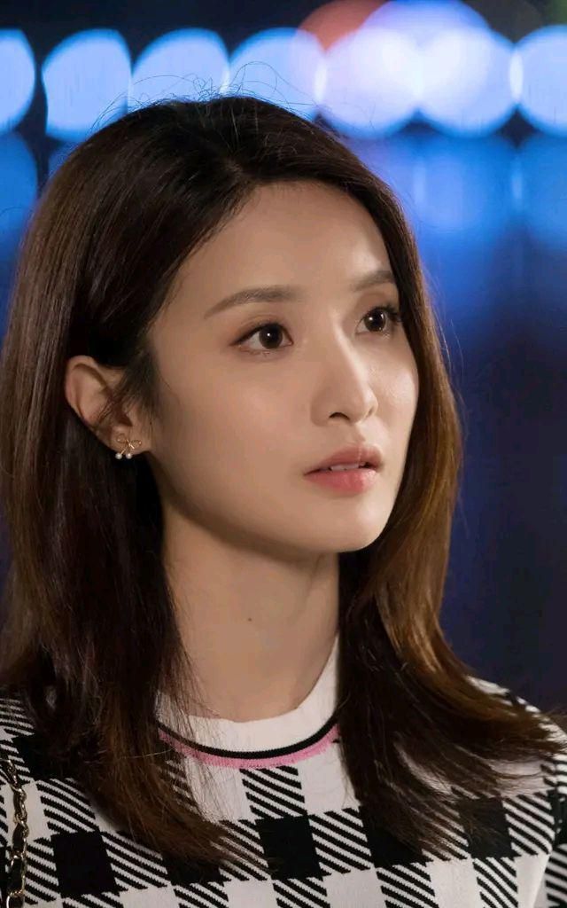 赖雨蒙美图,容颜绝美,秀色可餐!