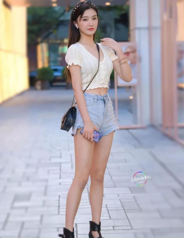 街拍 牛仔美愈天人 街拍 牛仔美愈天人