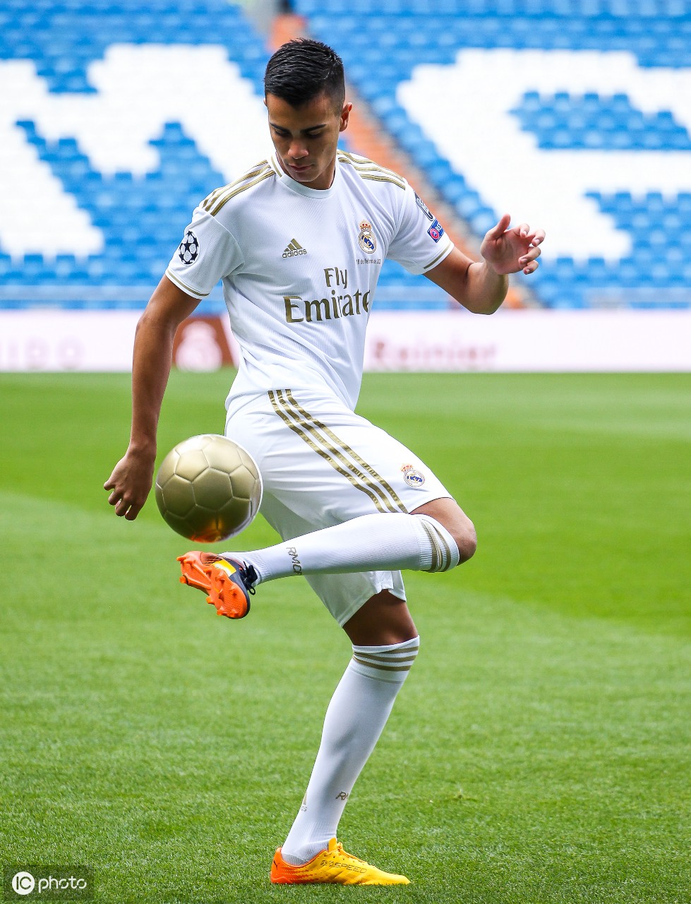 巴西天才中场雷尼尔热苏斯卡瓦略前途无可限量