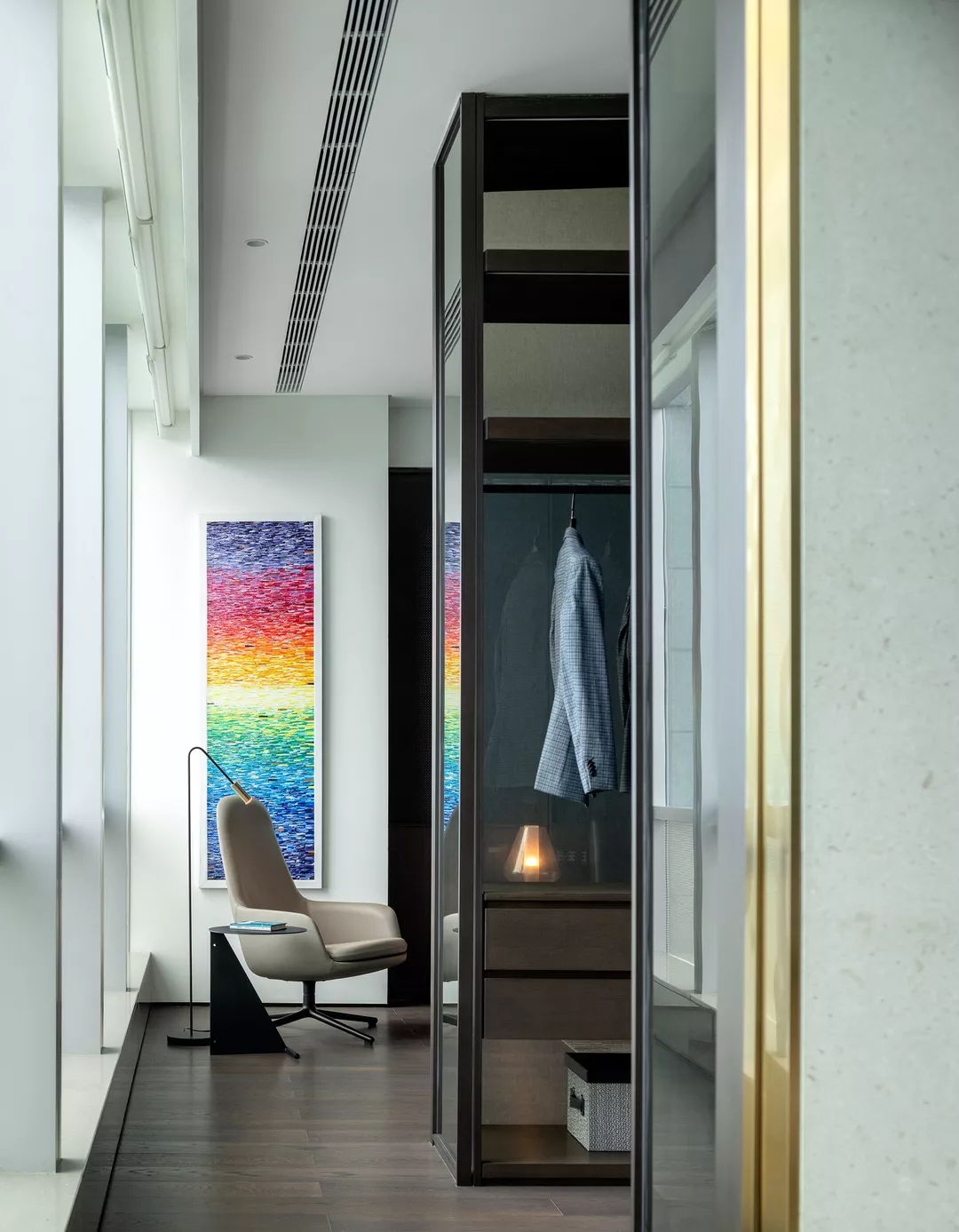 装修公司案例｜极简风设计师操刀的高端豪宅，奢华外表展优雅内涵