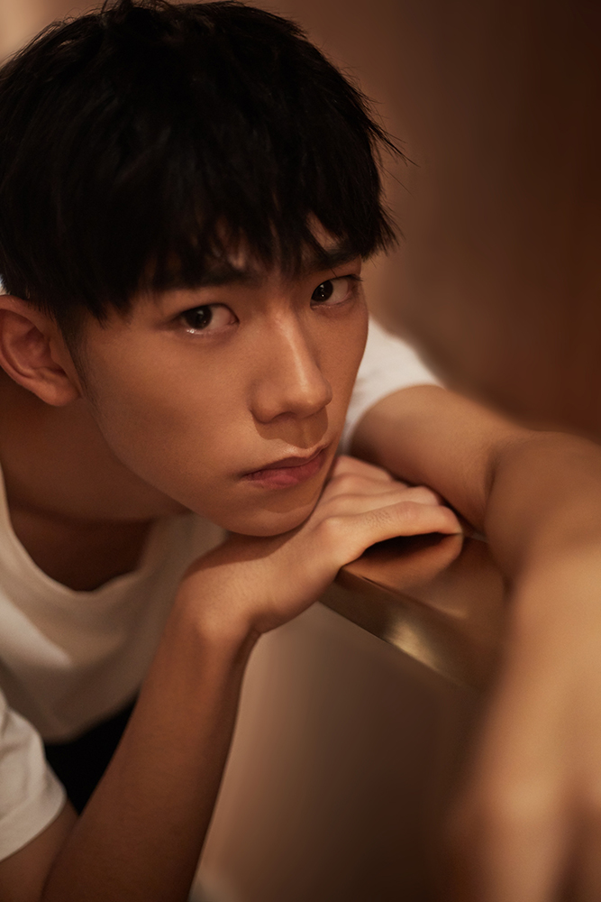 磊儿清华送祝福  1 弟弟在线宠粉