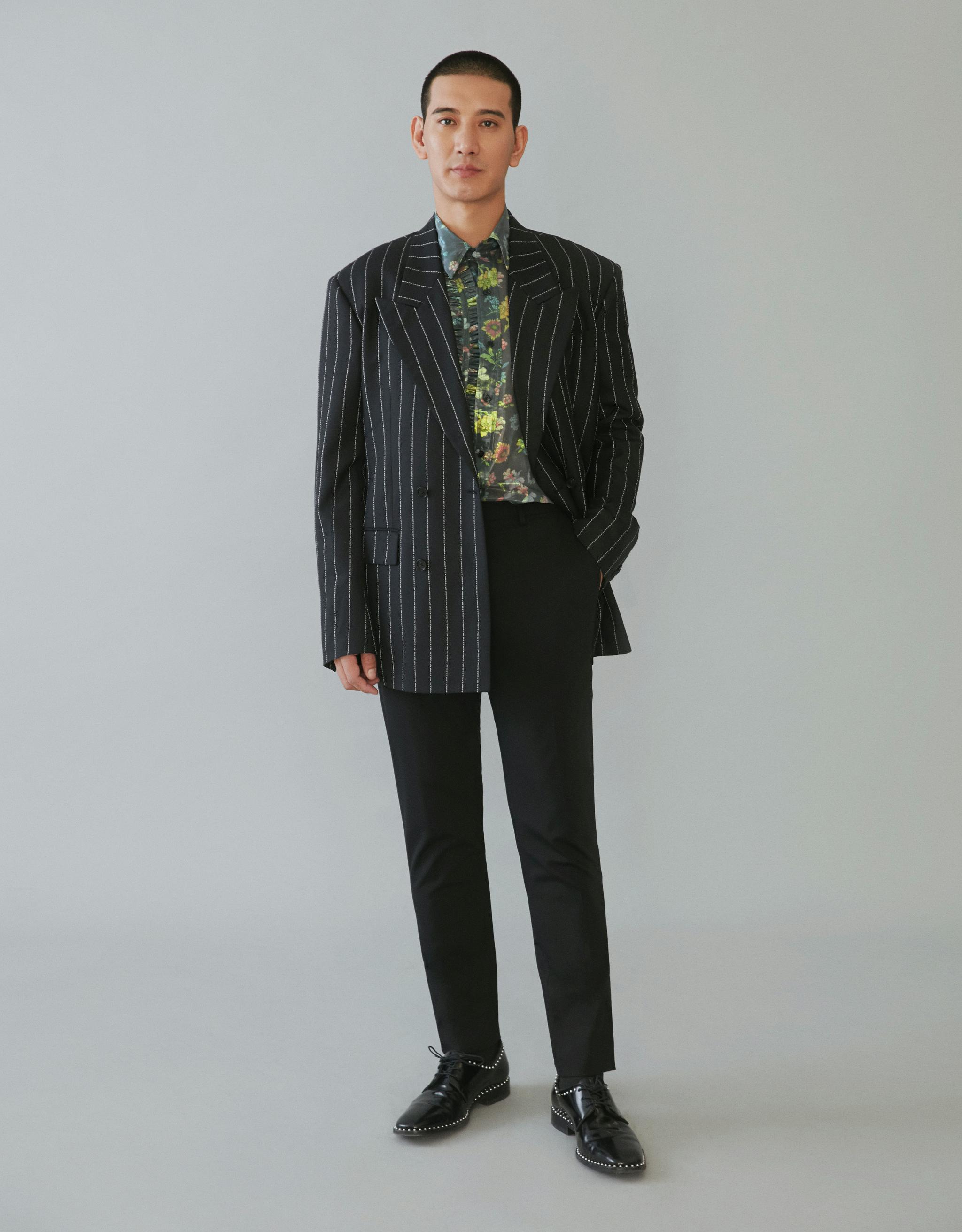 蒲巴甲曝光秋日写真绅士与雅痞之间收放自如