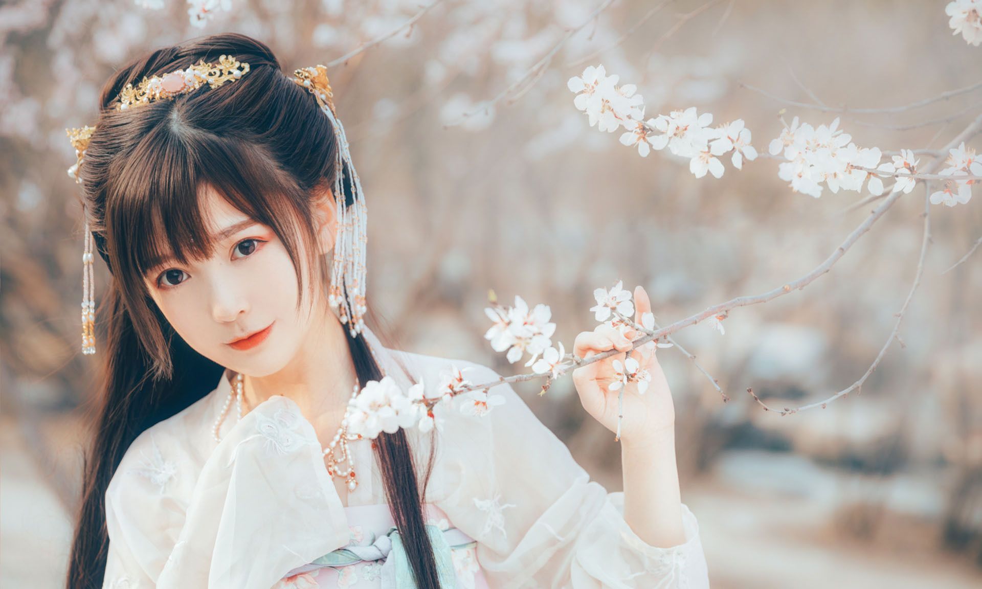 小家碧玉古典佳人风情万种美人独坐幽篁里倾城佳人归隐山林清新怡人