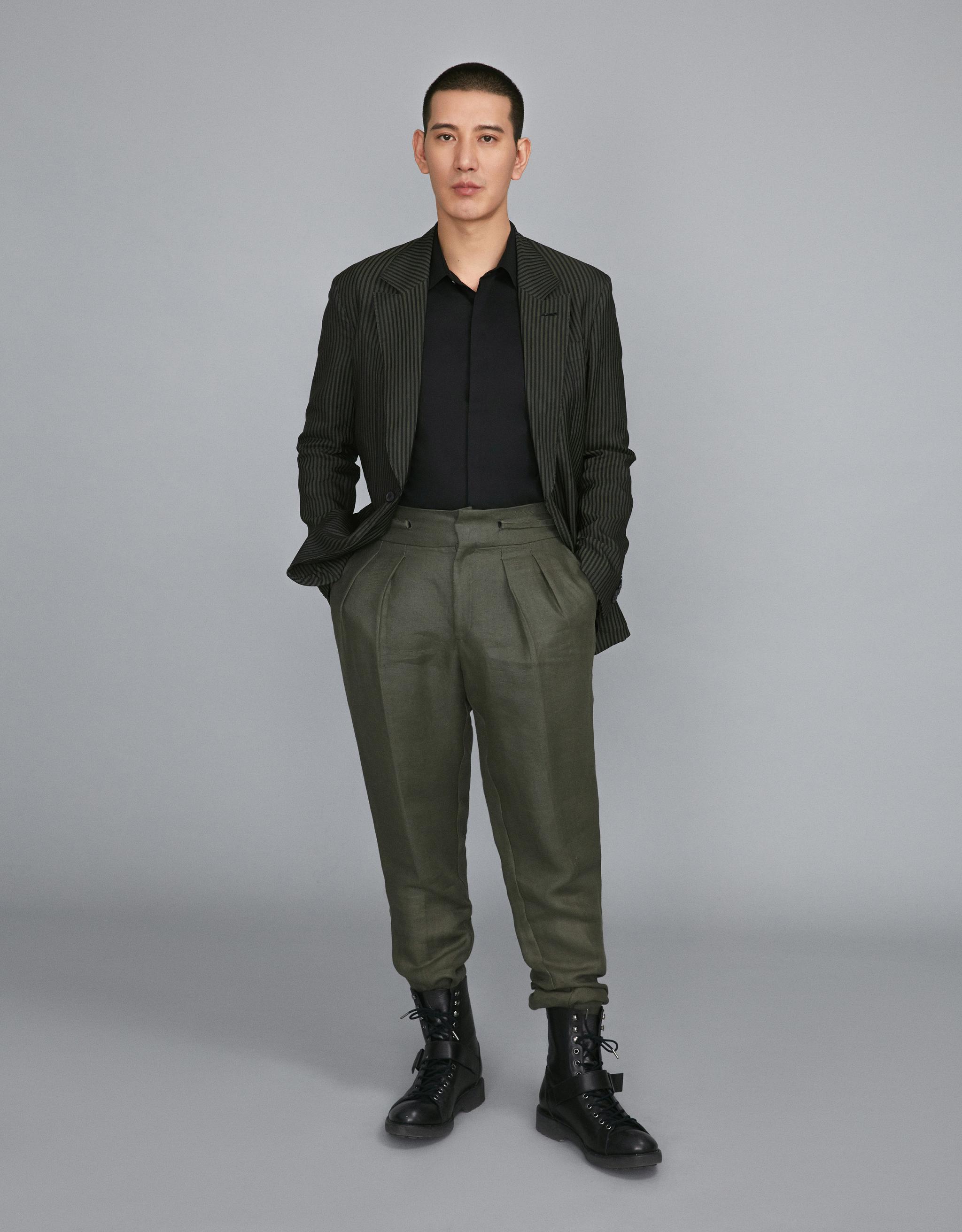 蒲巴甲曝光秋日写真绅士与雅痞之间收放自如