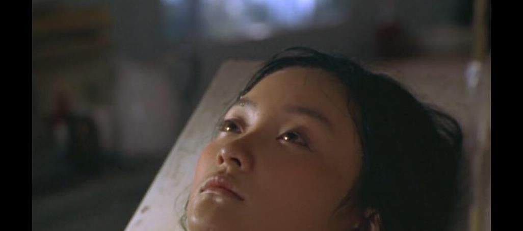 《天浴》:李小璐的成名作,曾被耽搁多年,14岁的她那样明媚动人