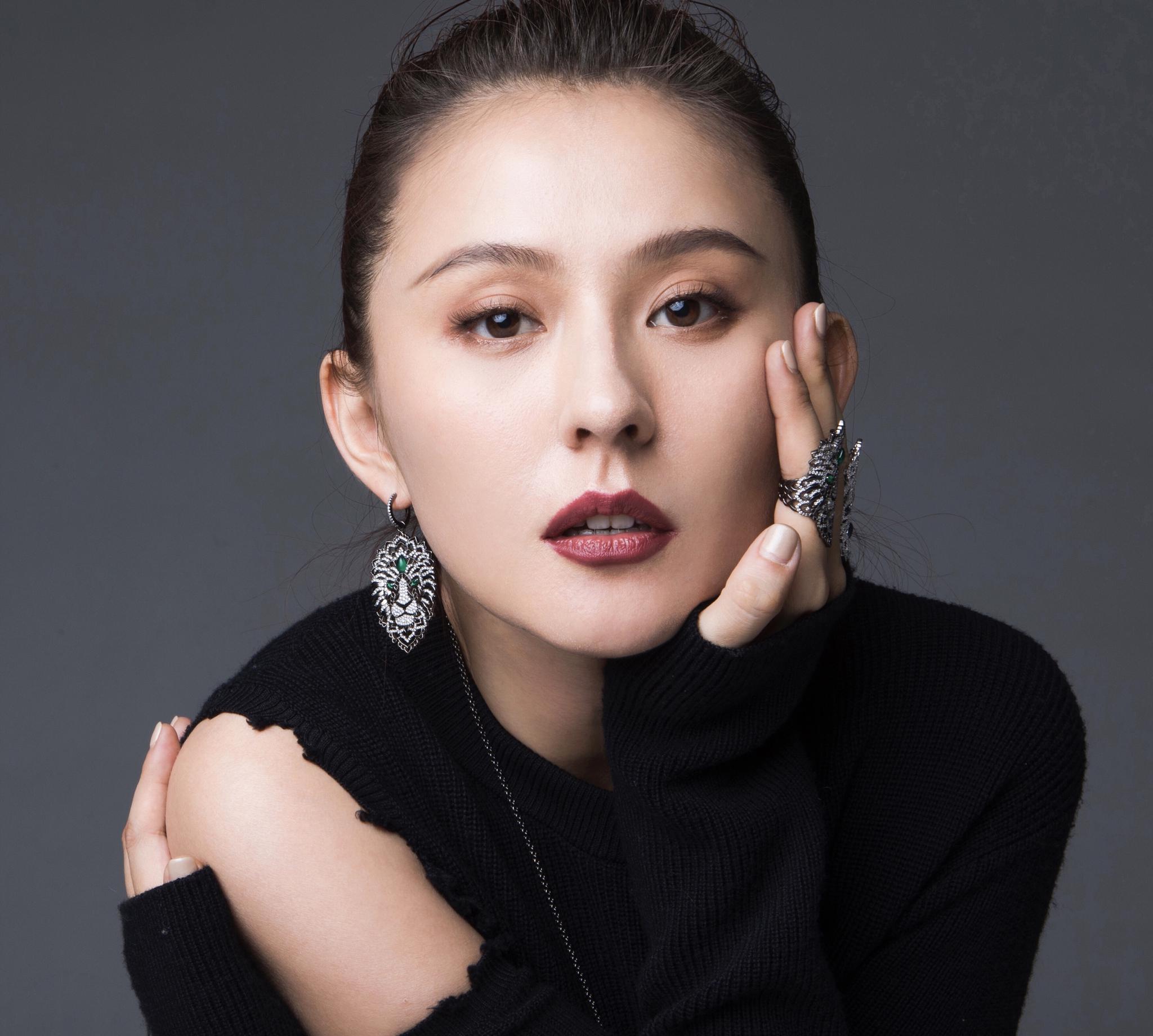 热依扎患有重度抑郁症,网友:你那么优秀,要好好活着