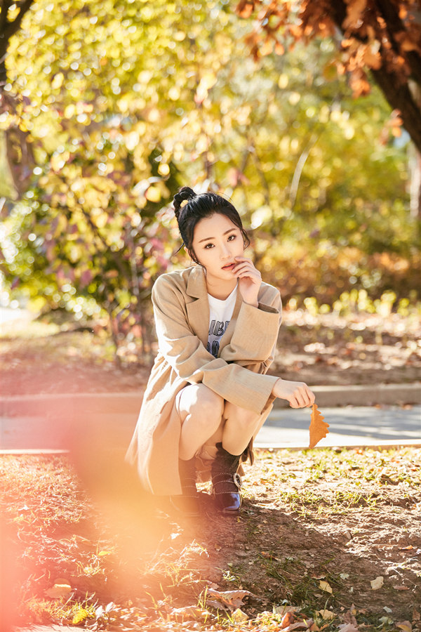 张可盈同台张信哲秒变迷妹治愈系情诗致敬时代经典