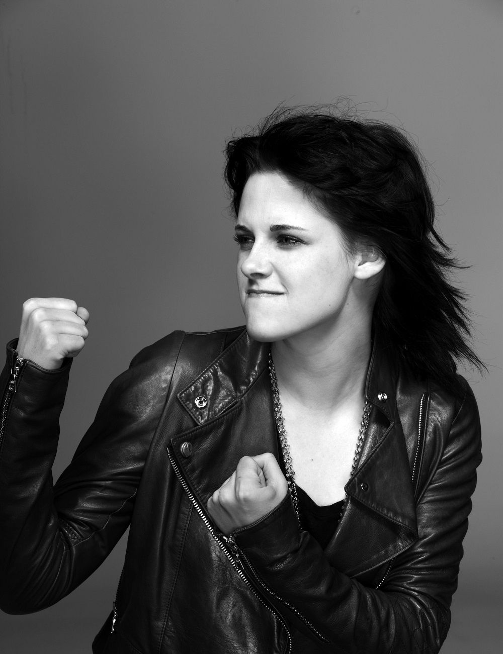 克里斯汀私服出席电影节身高不够气势来凑一般人hold不住