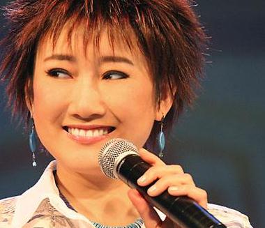 王刚前妻成方圆近照曝光:60岁仍风韵犹存,离婚后至今未再婚
