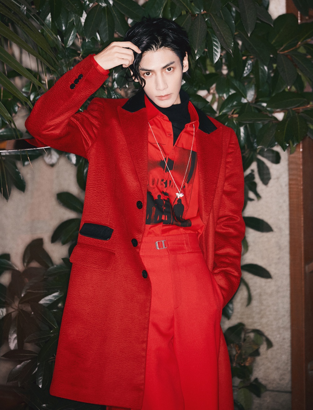 罗云熙助阵双十一狂欢夜,一袭红衣惊艳献唱《大鱼》