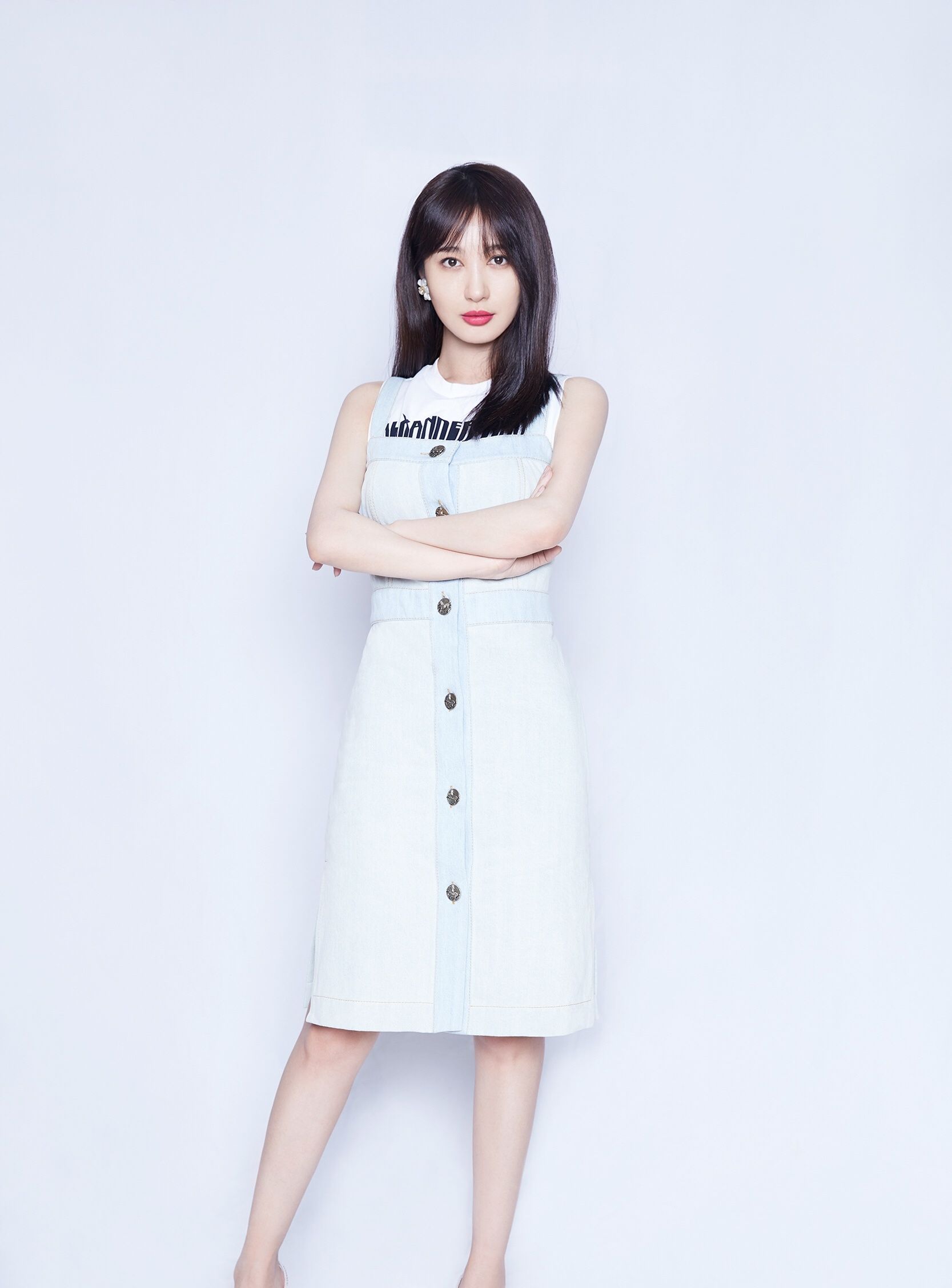 身材超棒美如西施李菲儿最新微博靓照