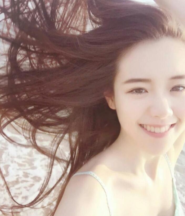 魔鬼身材,天使脸蛋的台湾美女校花,张凯玲