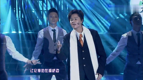 瞿颖模仿毛宁演唱《涛声依旧》唱的很不错