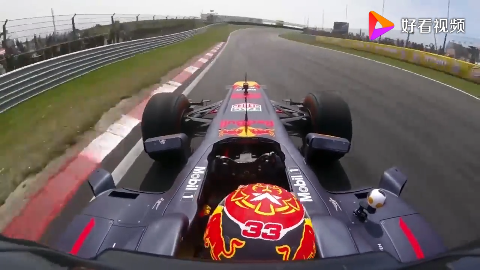 第一视角看f1车手驾驶f1战车从这个视角看你有什么感觉