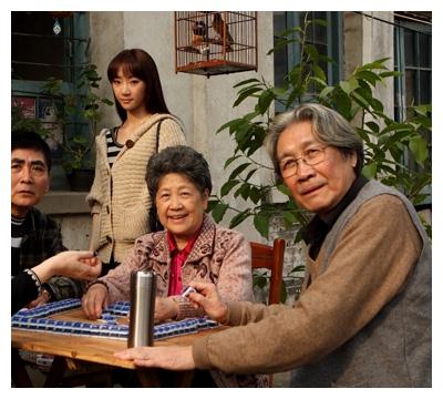 黄磊父亲,李雪健好友,甘愿为年轻演员做绿叶,如今81岁依然执着|黄小立