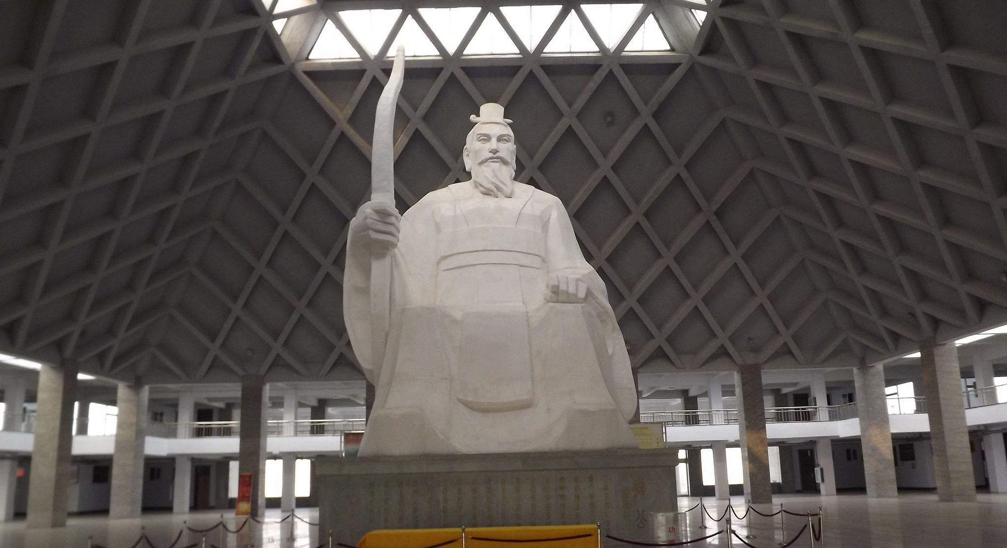 全国张姓始祖张挥陵园真实照片,图5显得很是严肃正直,图6是墓地