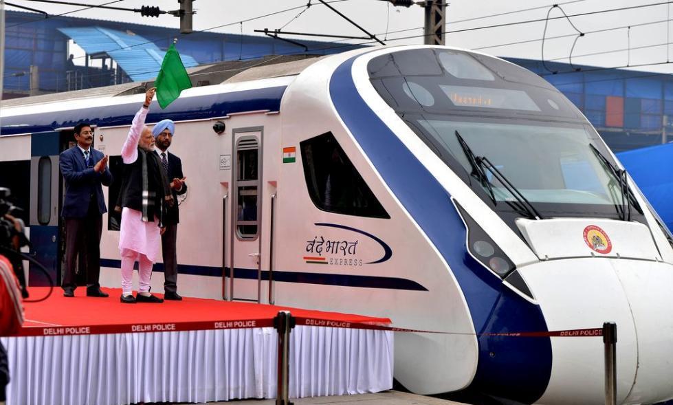 印度高铁对比中国怎样?美国人体验后,说出一个我国高铁没的优点|高铁|