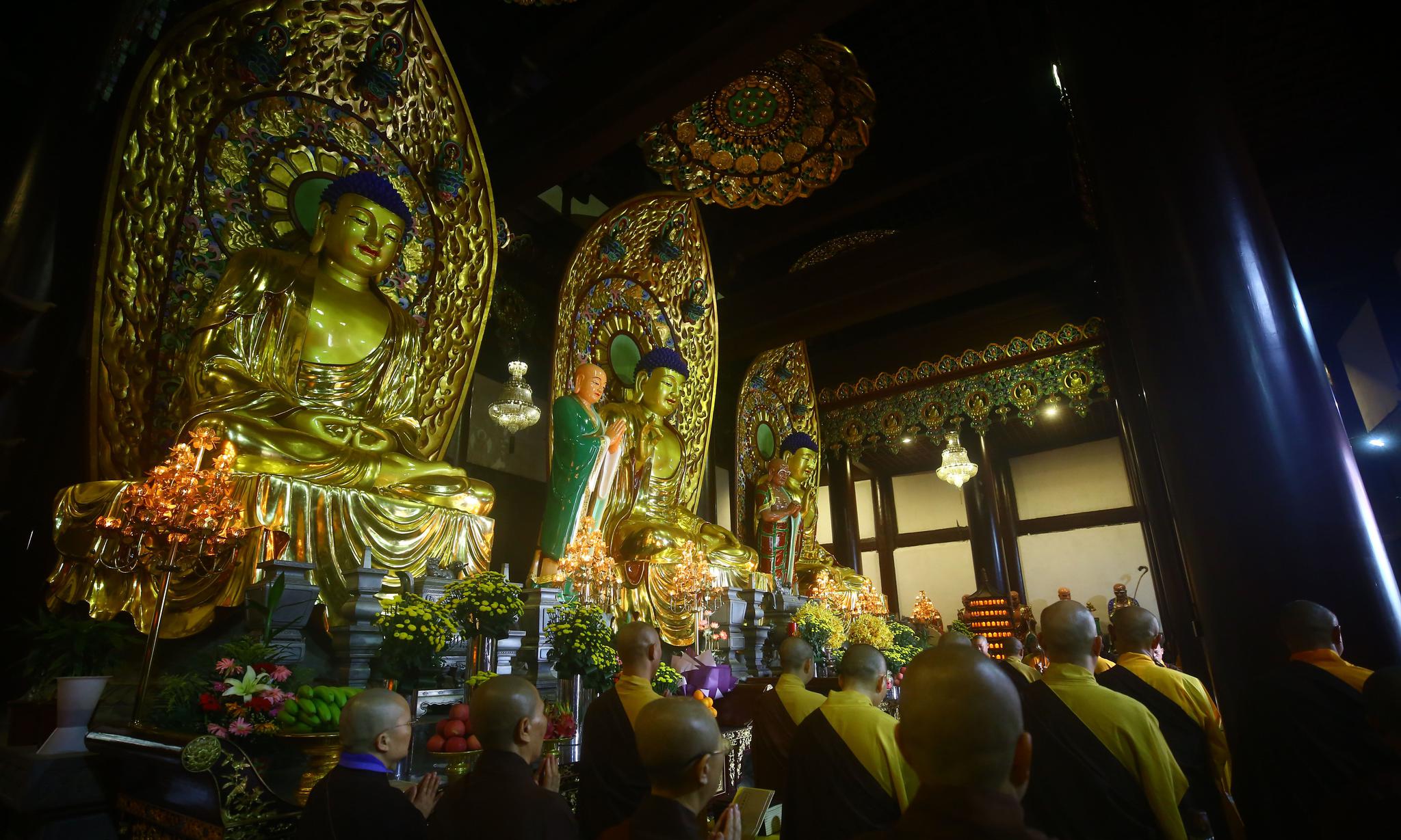 实拍三亚南山寺举行华严法会,祈愿世界和平国泰民安