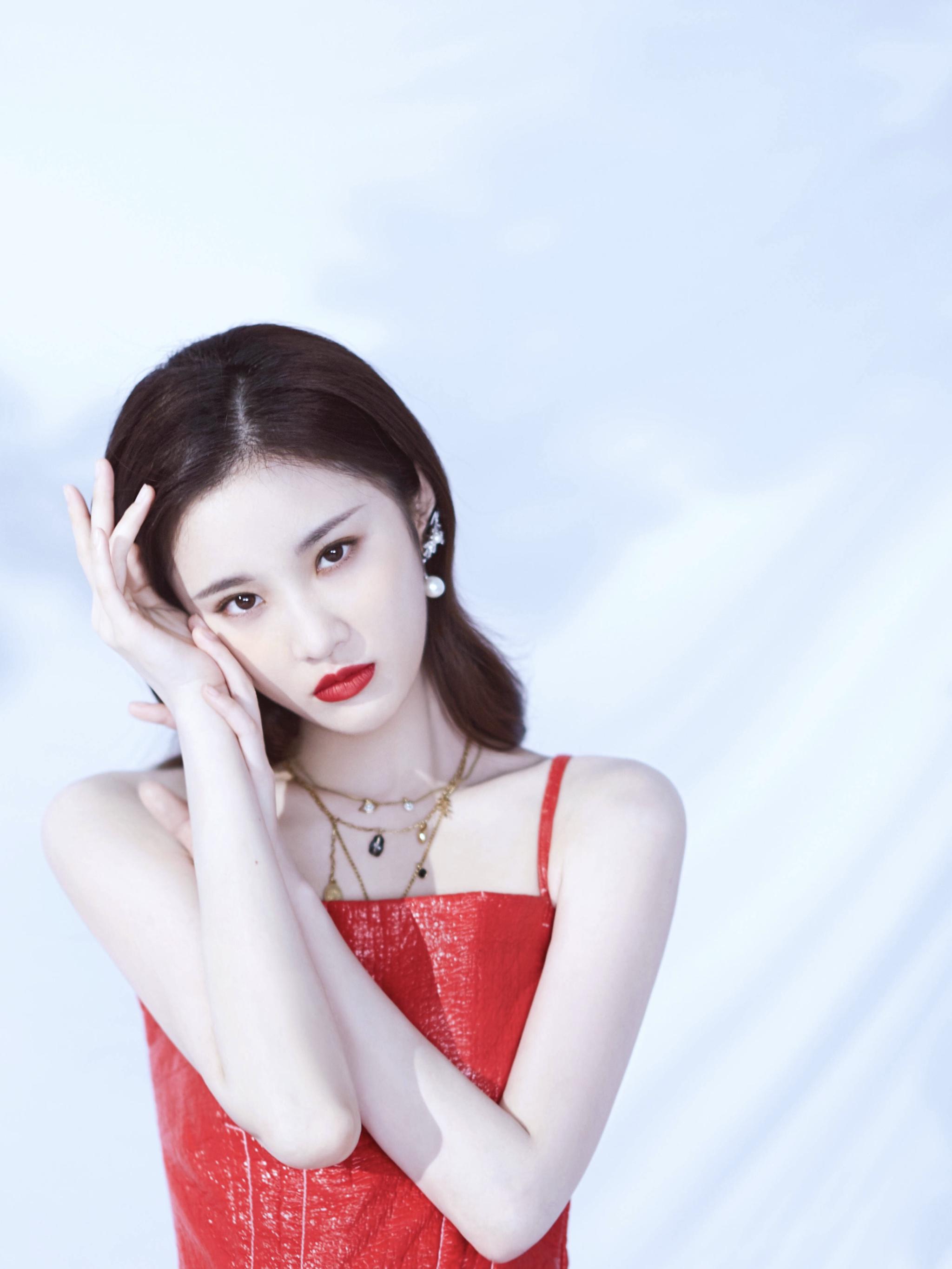 和赵丽颖一起跳舞上热搜之后,张慧雯终于不用再被骂"加戏咖"了