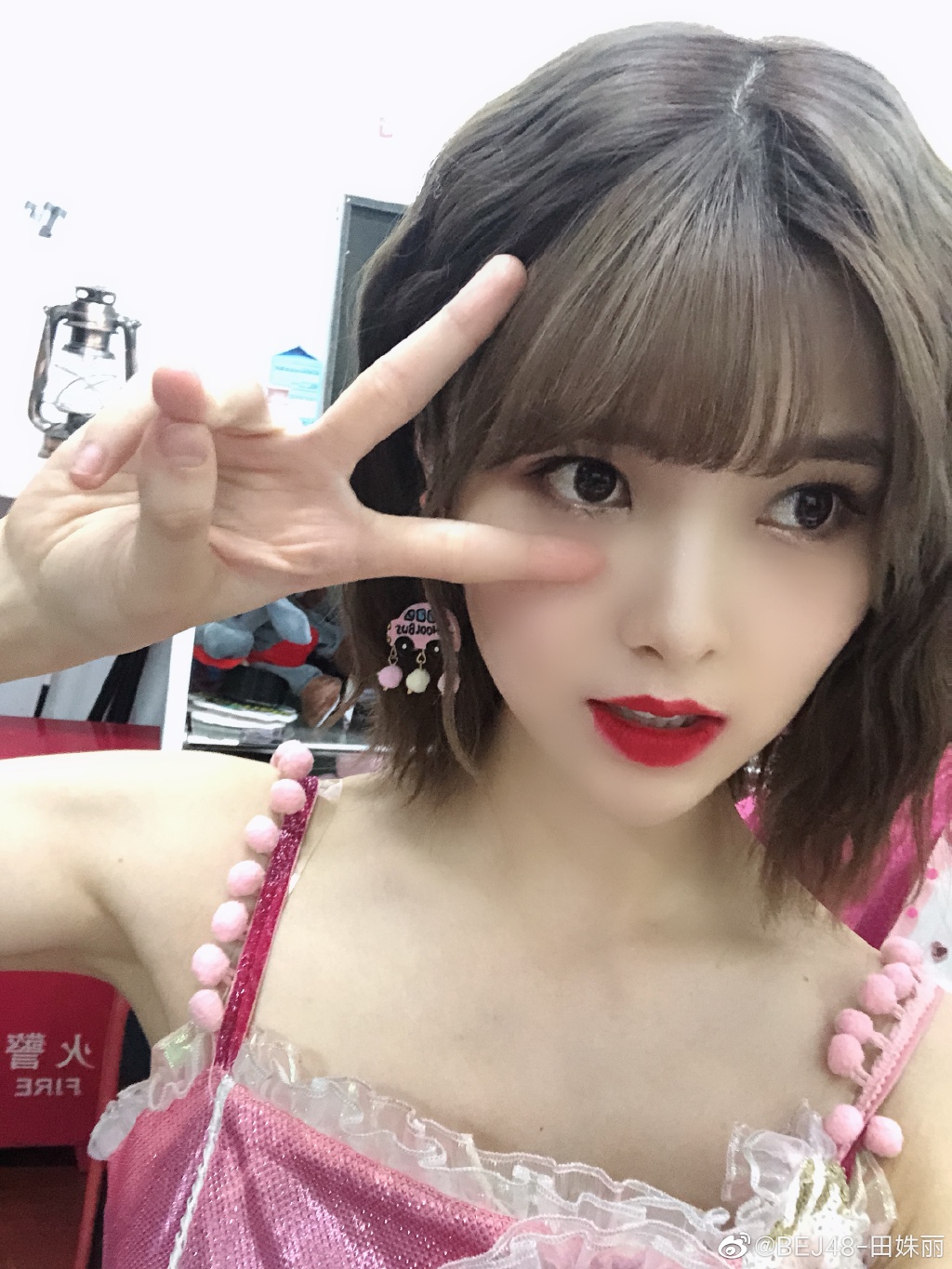 偶像美少女bej48-田姝丽迷人写真美照欣赏_高清图集_新浪网