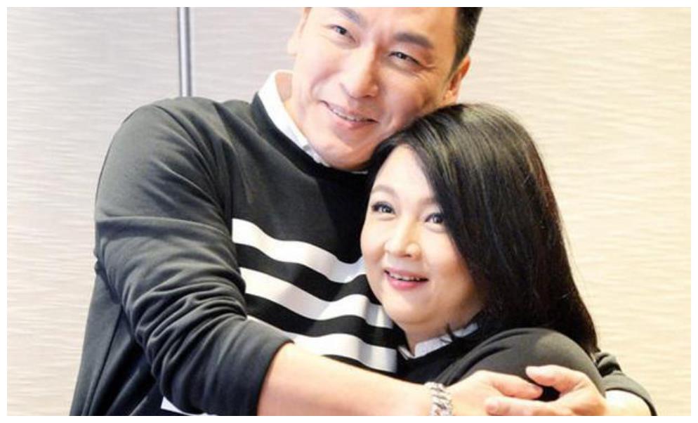 她曾是当红小花,与老公低调相爱27年,如今胖成了球|陈莉萍|陈泰鸣