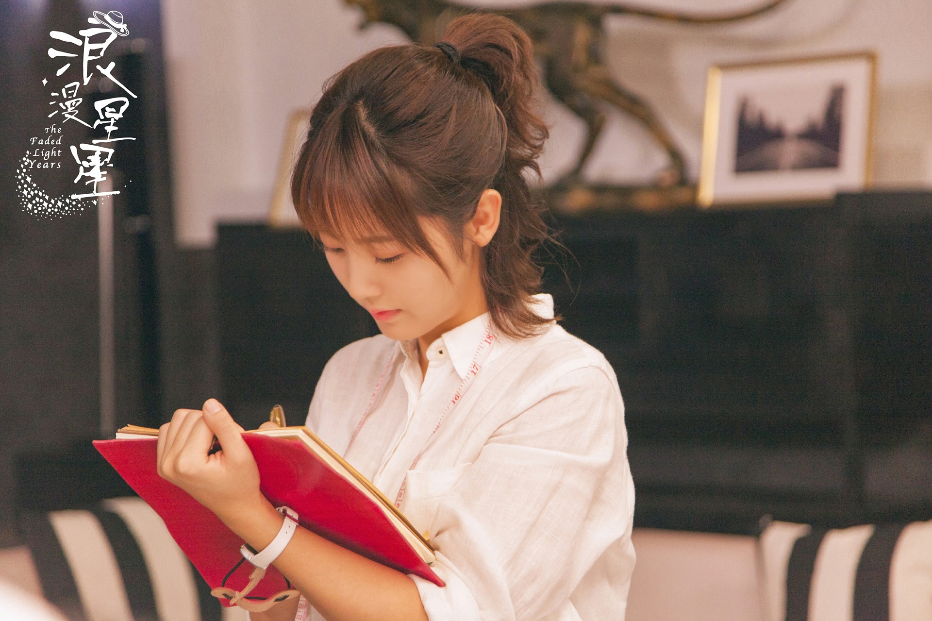 国民女友赤脚穿婚纱!邢菲新剧反响热烈实力圈粉