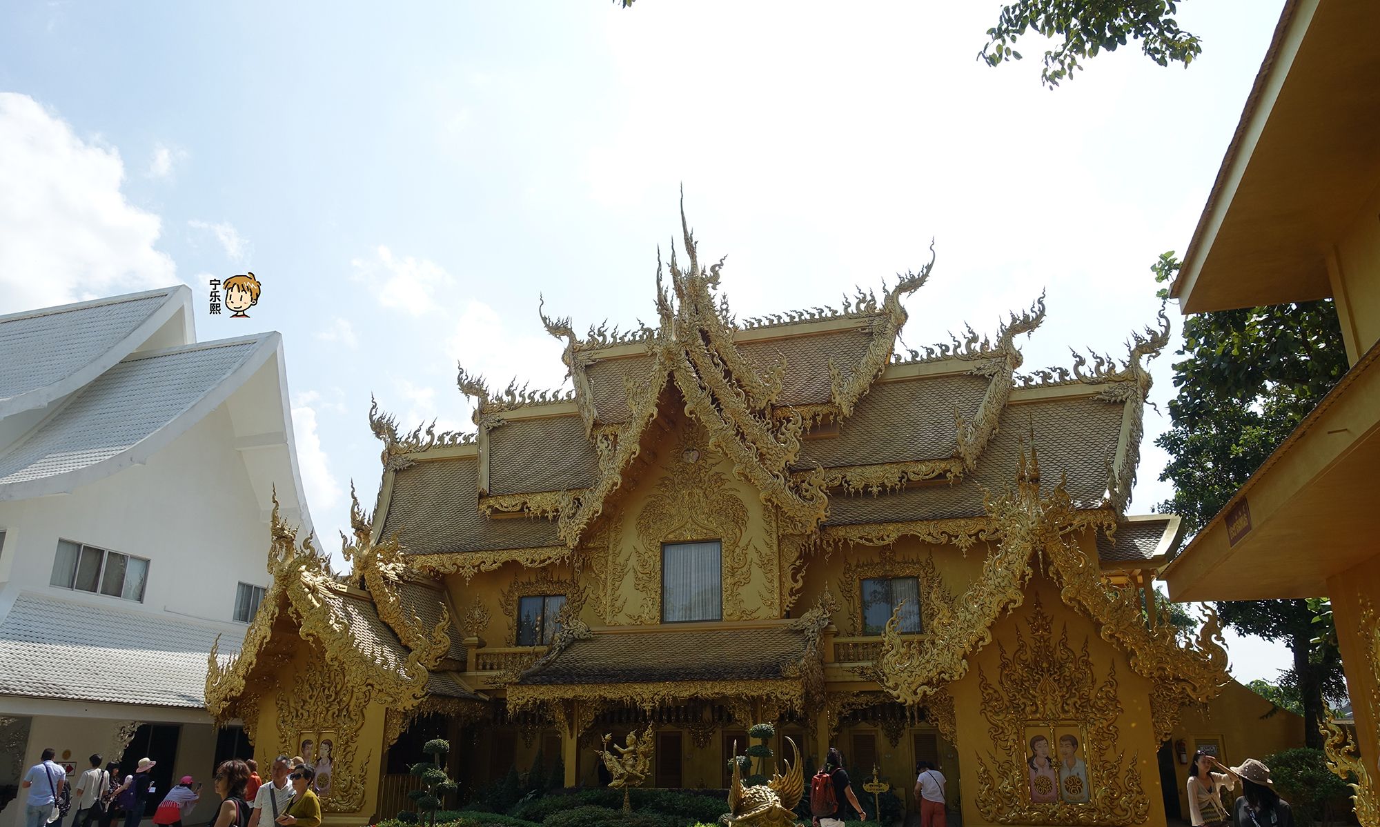 泰国清莱灵光寺,宛如天堂的一座佛教寺庙