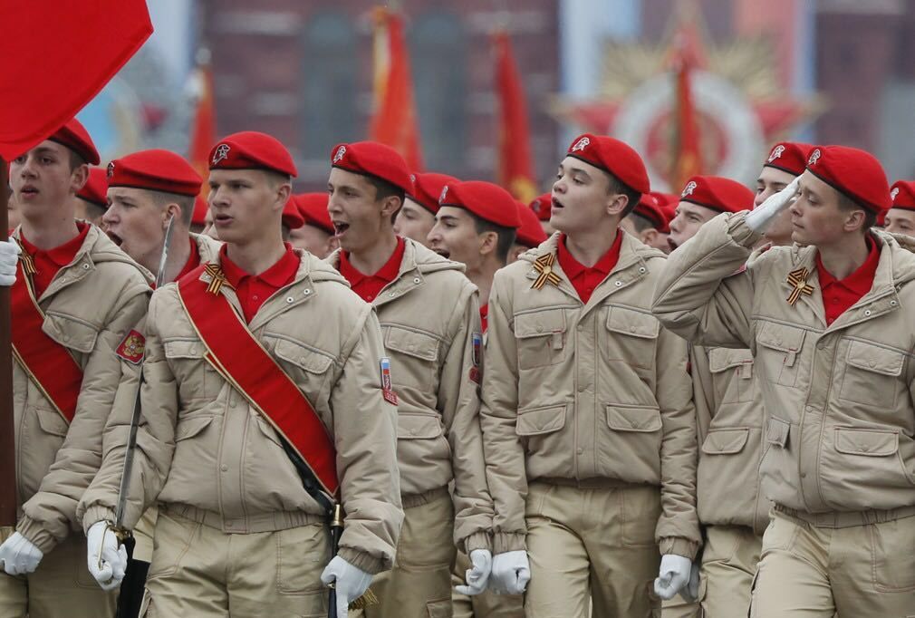 俄罗斯红场阅兵高清图 军事学院女兵首次列入仪仗队