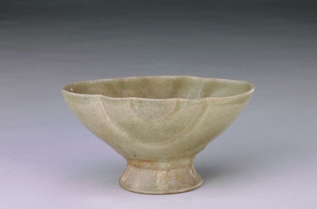 故宫博物院珍藏的唐代瓷碗喝茶喝酒都可以来吸一口仙气吧