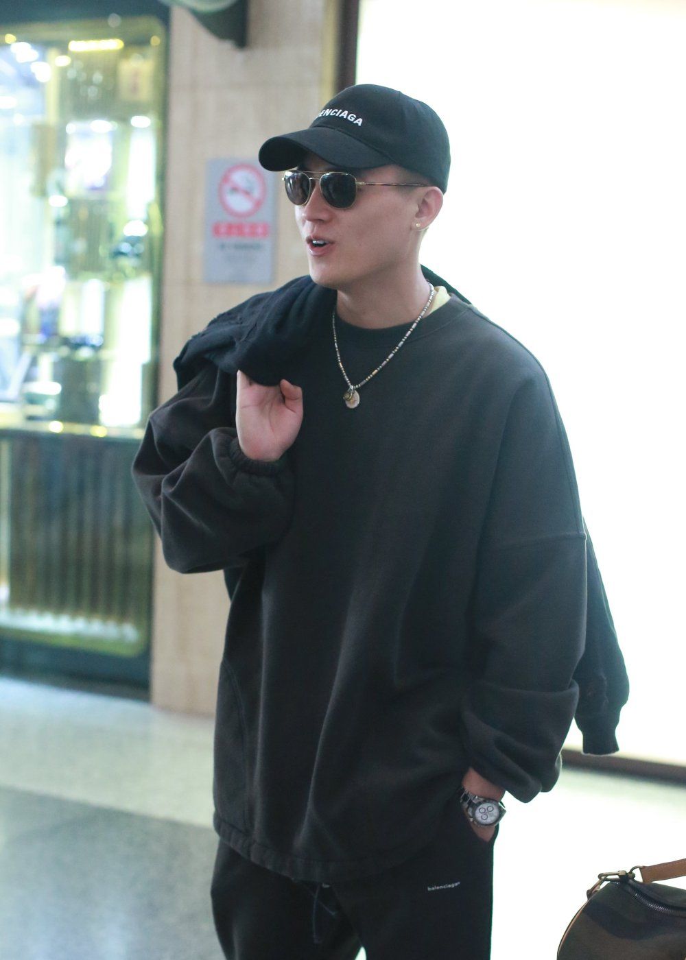 "钢铁直男"豪灰与马思纯分手后越来越酷了|钢铁|欧豪|马思纯_新浪新闻
