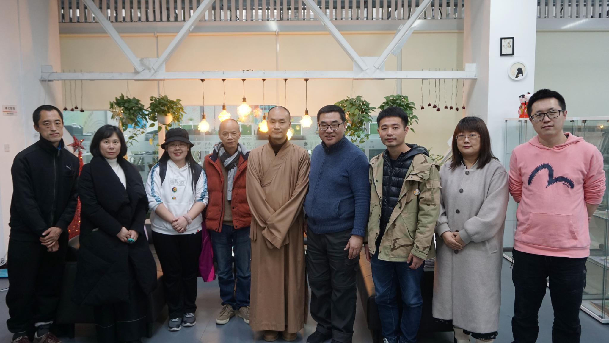 北京龙泉寺贤帆法师一行来访迪生虚拟影像工场参观交流!