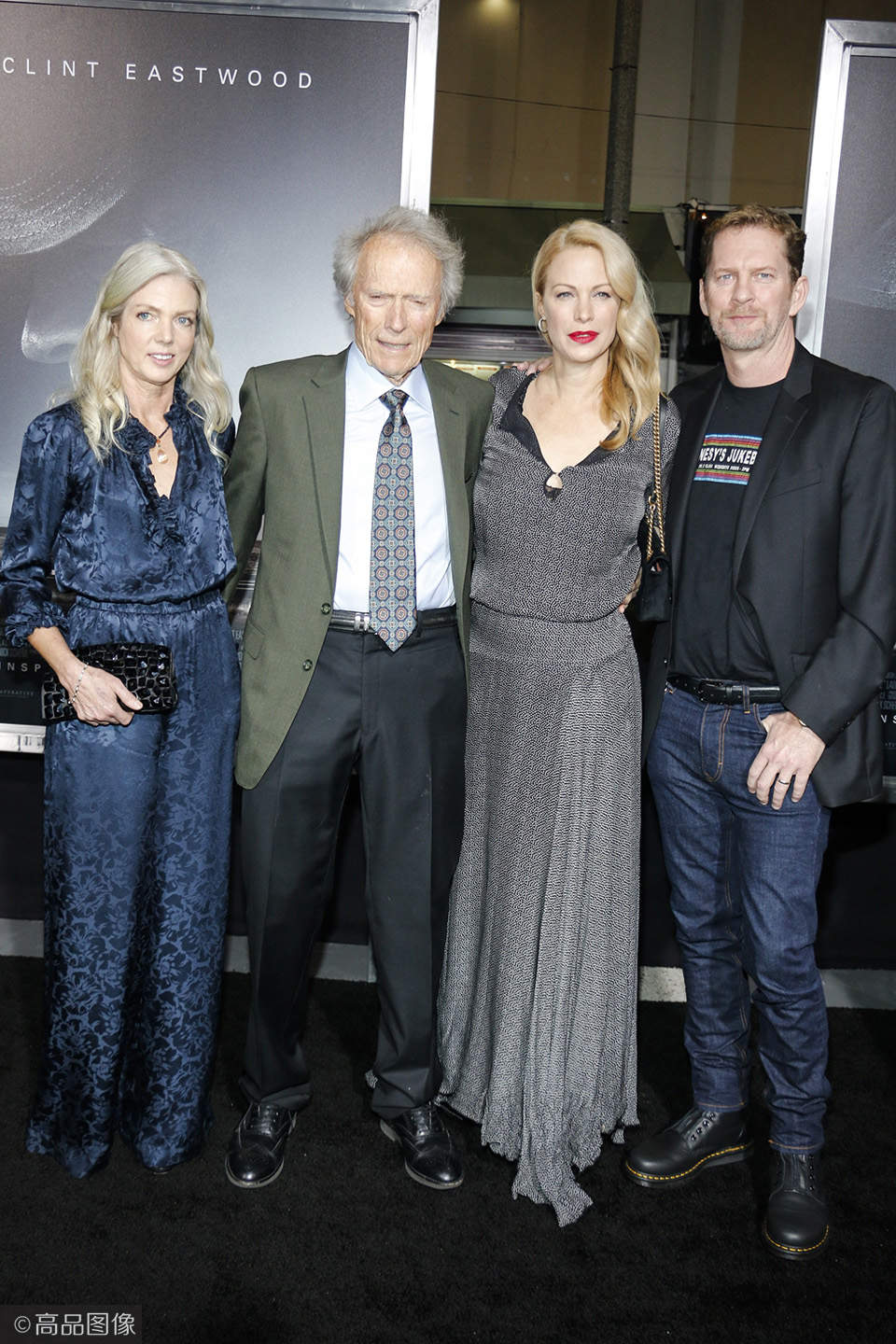 88岁克林特·伊斯特伍德父女档新片首映,目标锁定明年奥斯卡