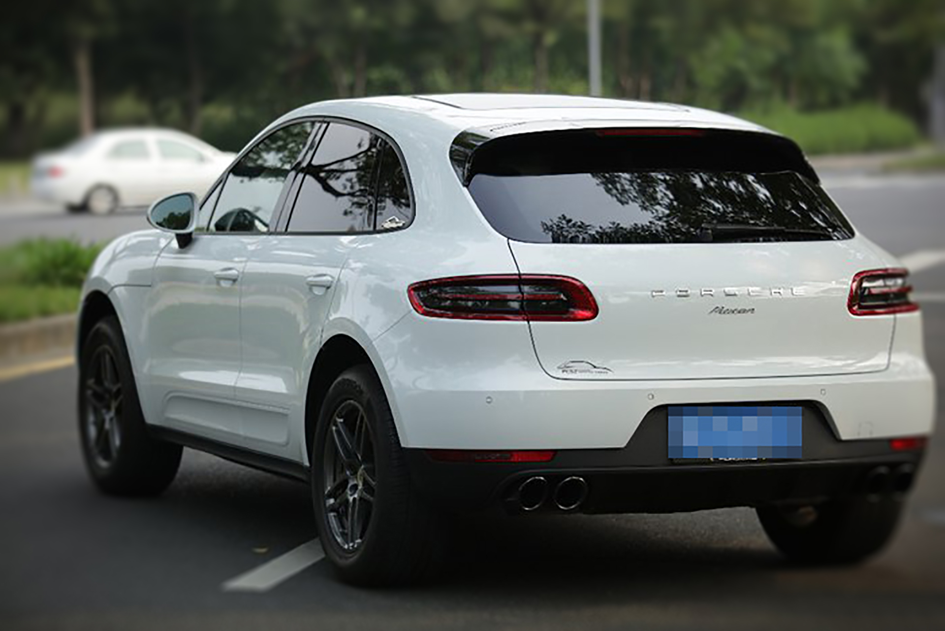 首提保时捷迈卡公园美景香车大片外观和内饰双重震撼