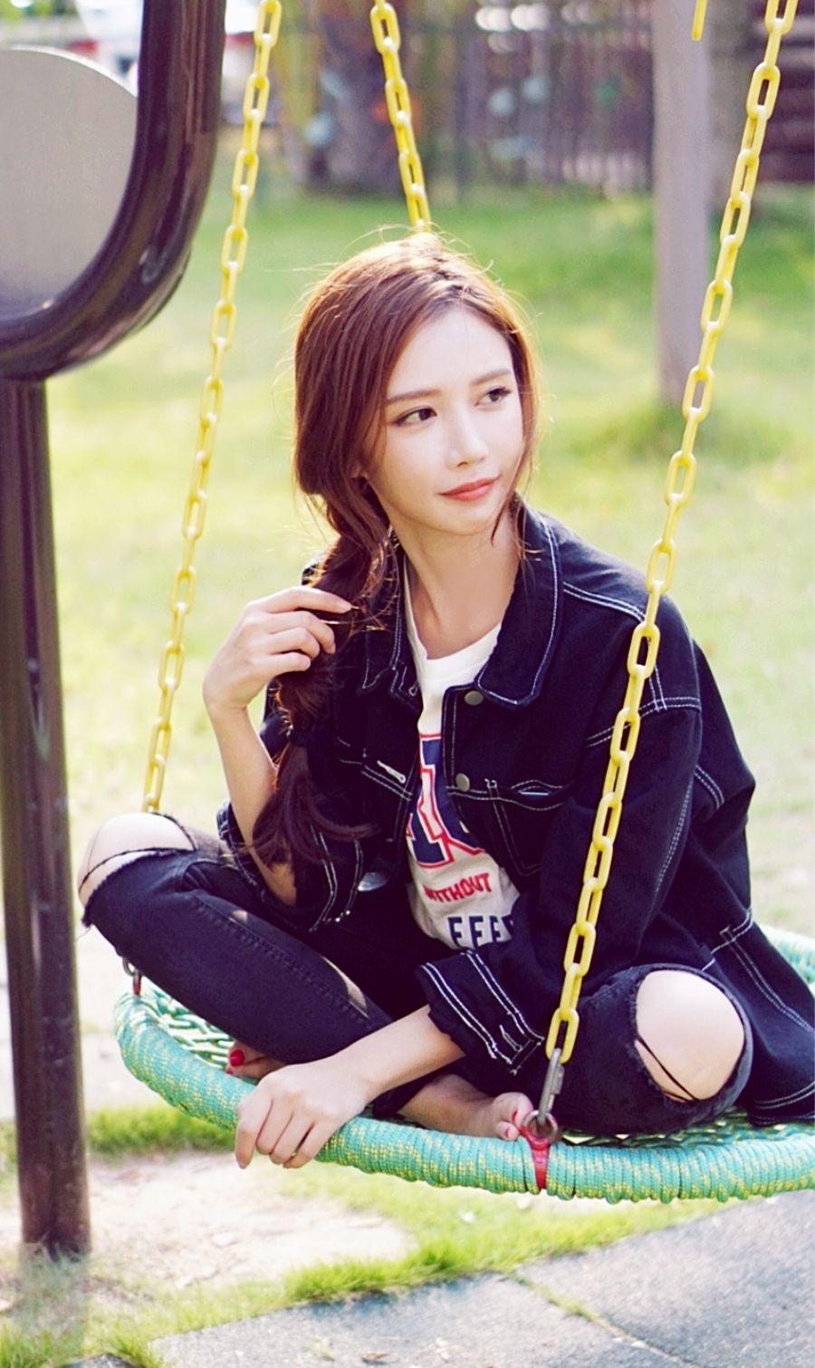 "屠炉公主"潘时七:一个多面美人,精致的脸蛋完美匹配各种形象