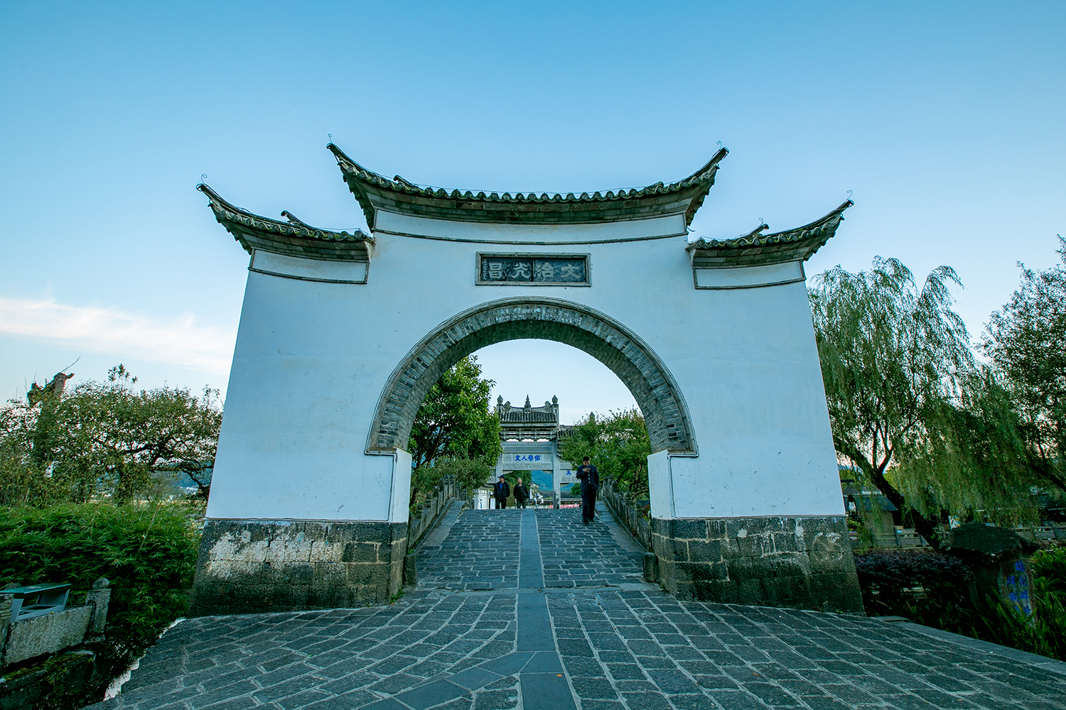 腾冲和顺古镇,时光和岁月赋予了它前所未有的美丽