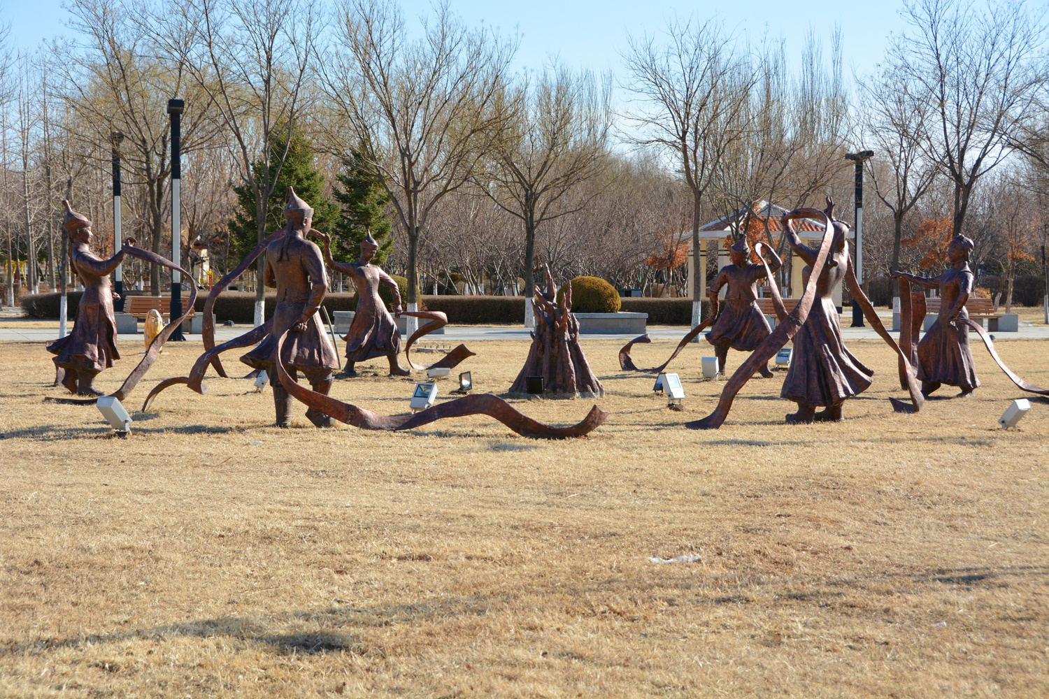 通辽市辽河公园蒙古族风情雕塑,原创拍摄_高清图集_新浪网