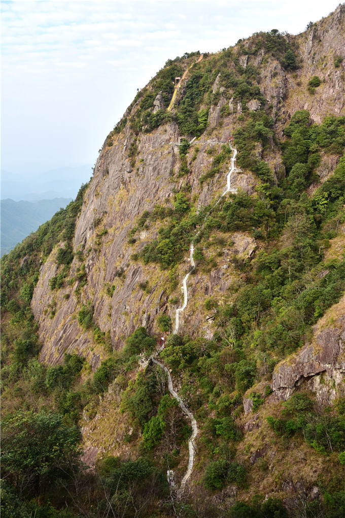 广东岭南险峰金子山缆车即将开通,8分钟直抵1417米最高峰