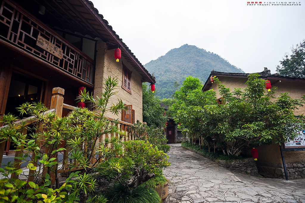 位于广西壮族自治区南丹县里湖乡甘河屯,是白裤瑶民俗风情的集中展示