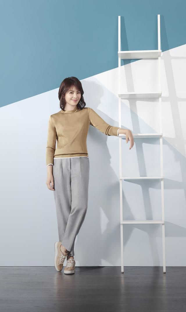 妻子要将我名下车和房写上她的名字,我应该怎么办?