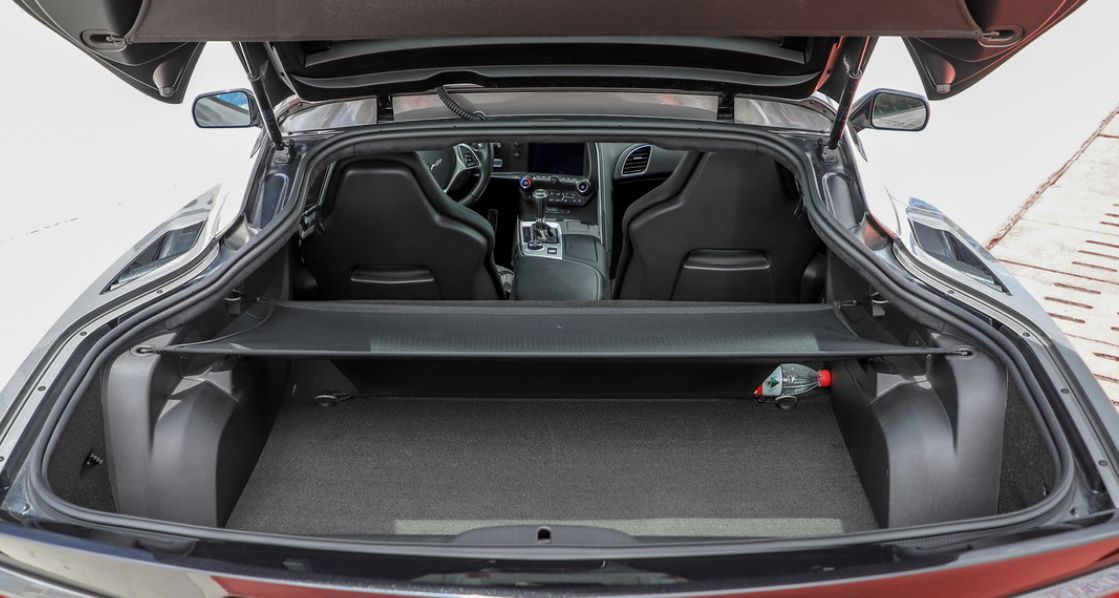 科尔维特 c7 stingray,全身设计比例很协调,气场非常足-新浪汽车