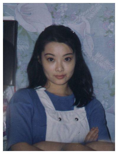 袁立童年照和青涩旧照曝光美丽中透着英气这身军装好适合她