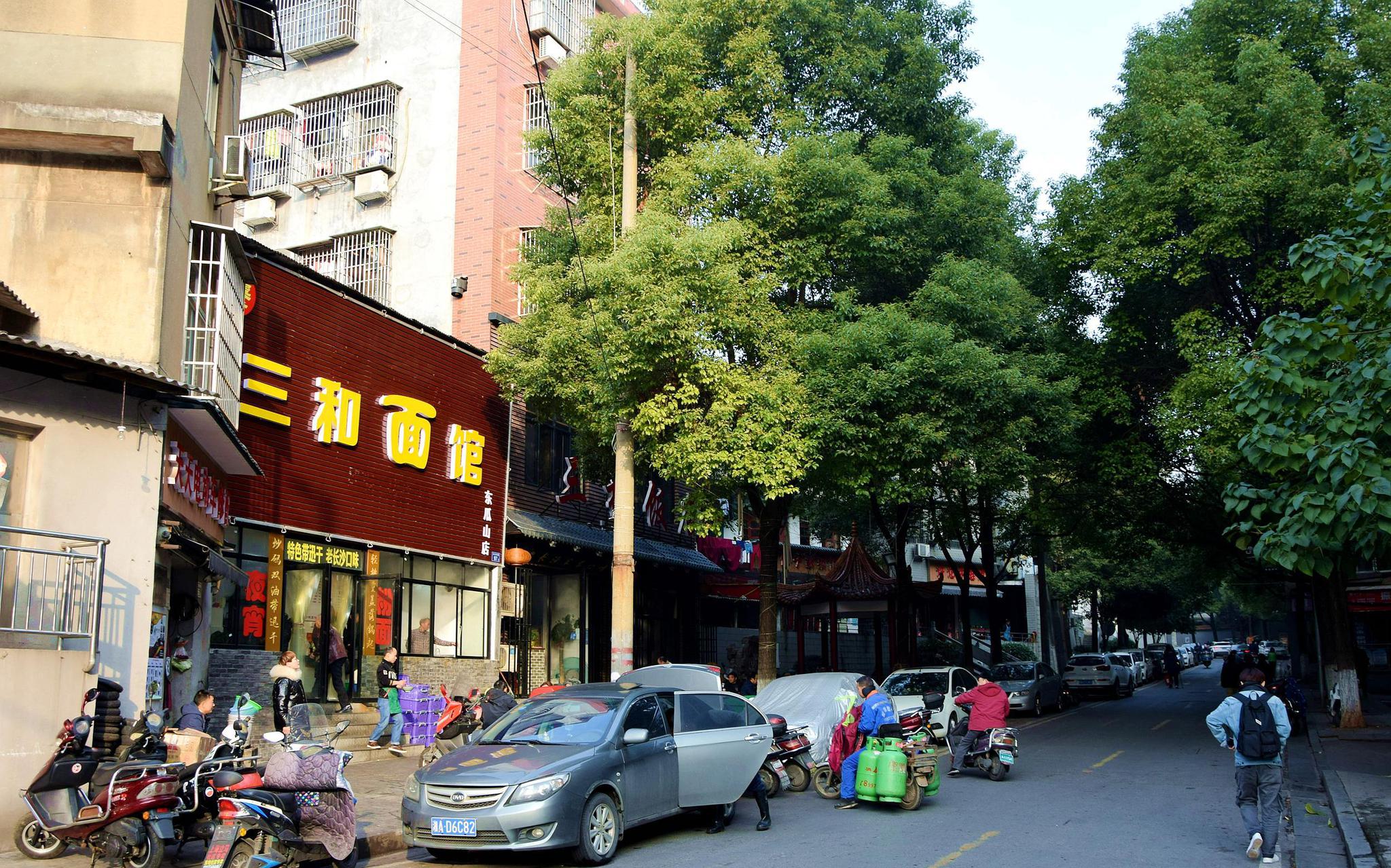 土生土长的长沙伢子把老长沙口味的三和面馆开到了北京城