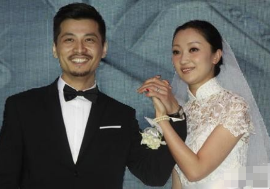 "关宝慧"才是人生赢家,20岁央视选秀c位出道,30岁嫁圈内大佬