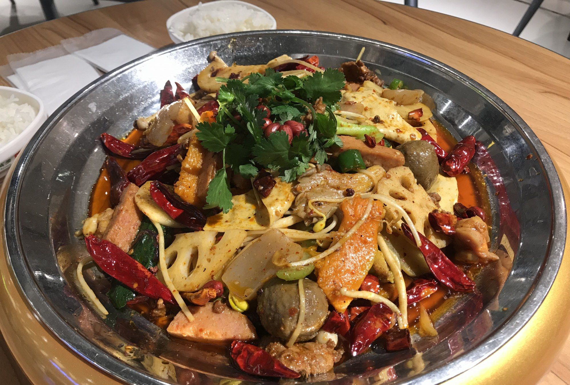 打卡重庆美食:踩雷了,麻辣香锅